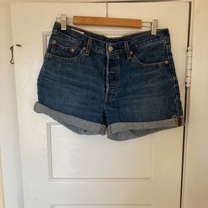 Levi's 501 high-rise denim shorts, size 28